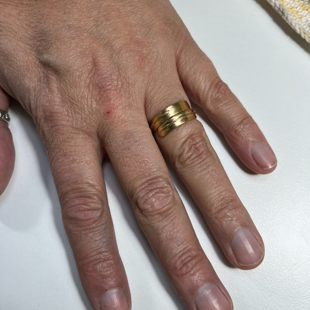 Anillo merecedora oro (3)