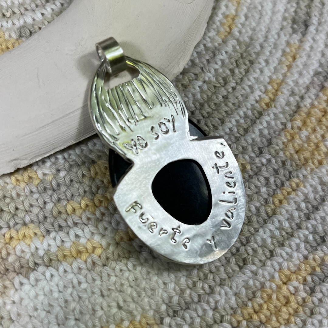 colgante la diosa obsidiana (5)