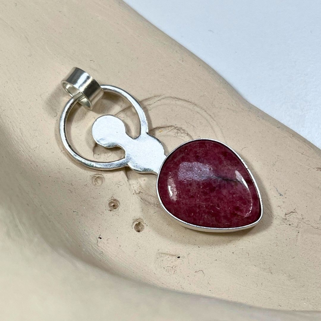 Colgante Durga de plata y rodonita (3)