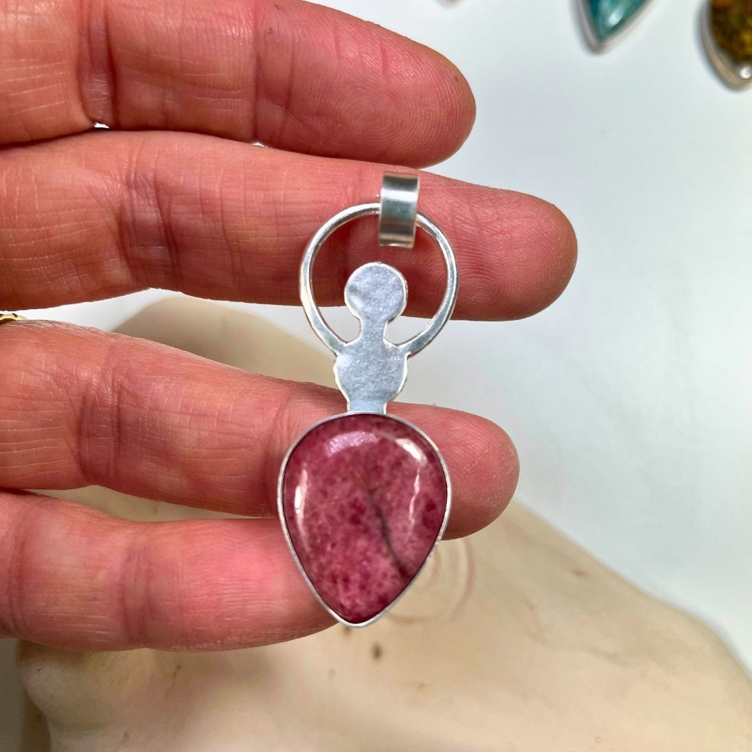 Colgante Durga de plata y rodonita (5)
