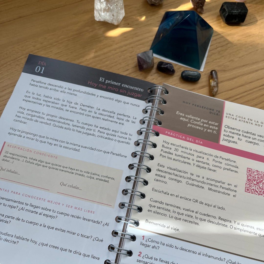 Cuaderno ritual de autoconocimiento 33 días con diosas